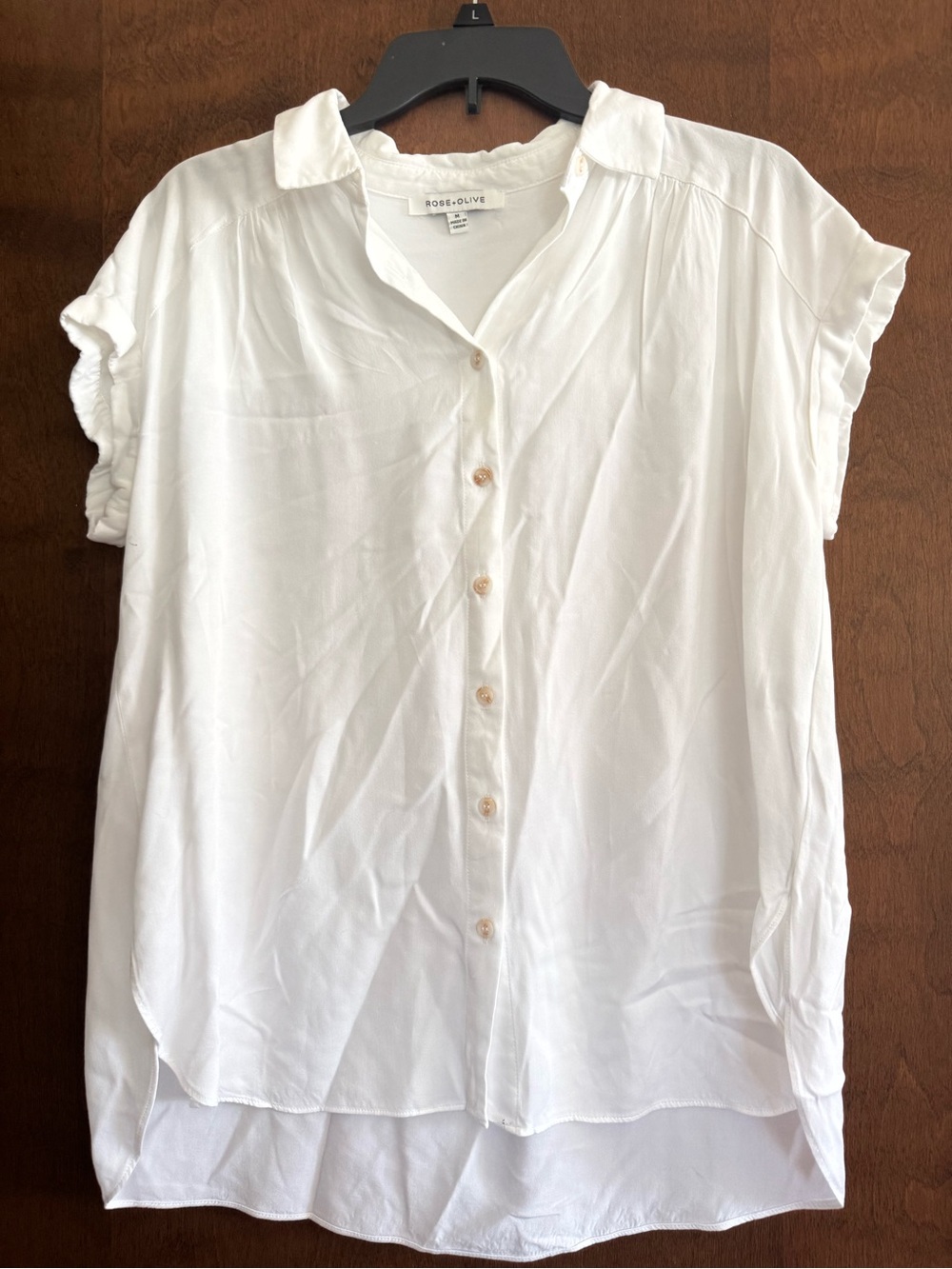 Rose & Olive White Short Sleeve Button-Front Top